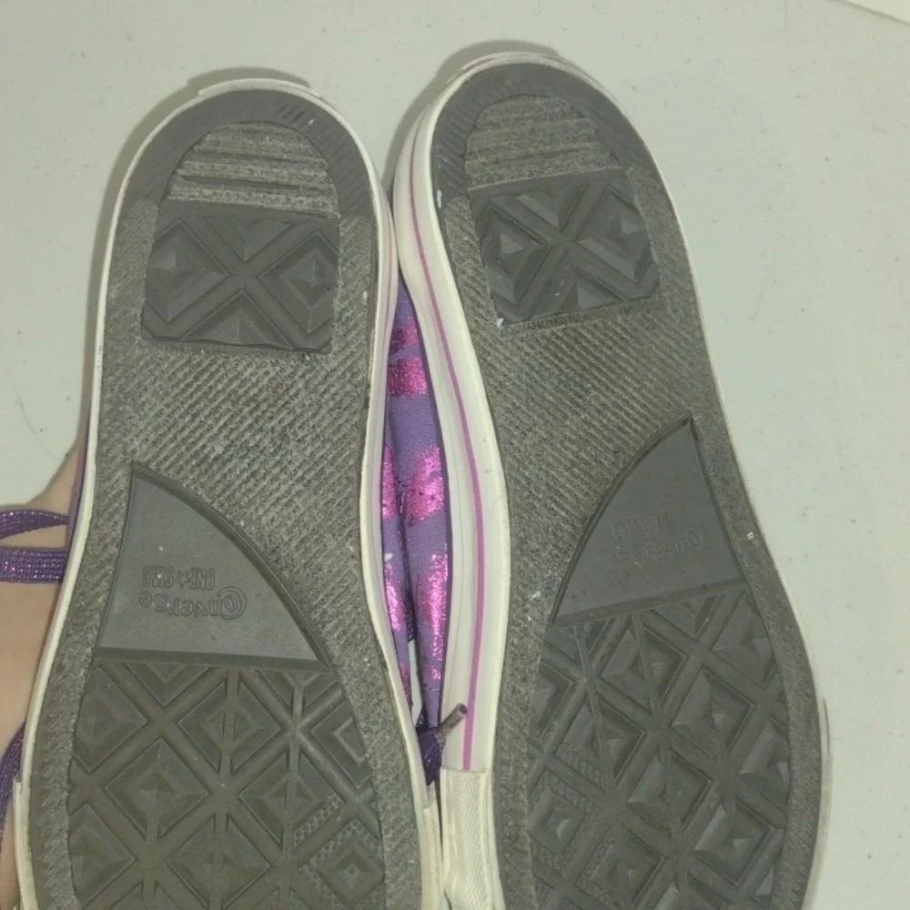 Converse One Star Girls Junior 6 Shimmer Pink Lips on Purple Low Chucks Sneakers